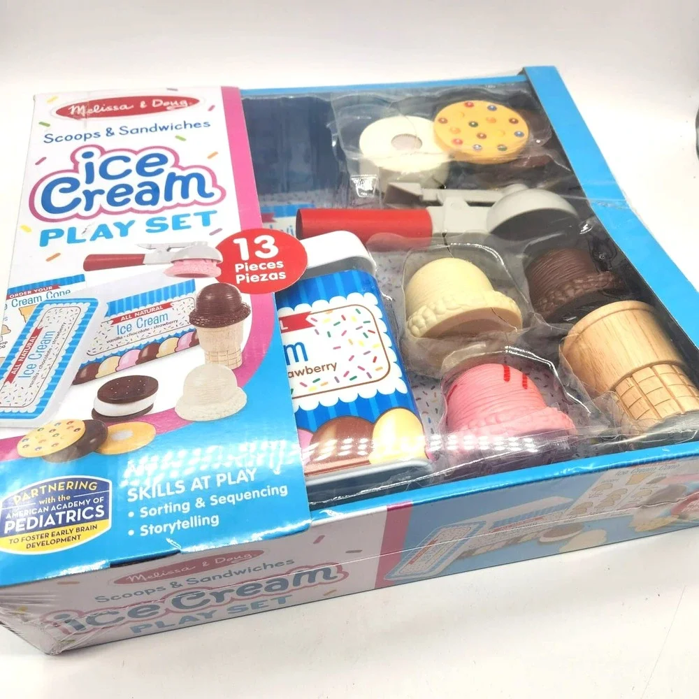 Melissa & Doug 13-Piece Wooden Ice Cream Sandwich & Scoop Set Pretend Play‎ Toy